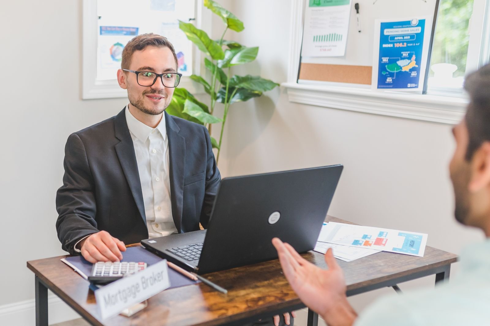 An advisor meeting a student